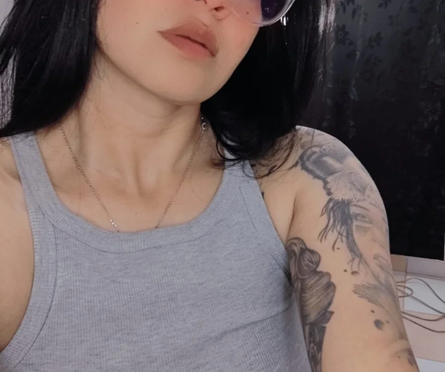 EmilyBazan's Offline Chat Room