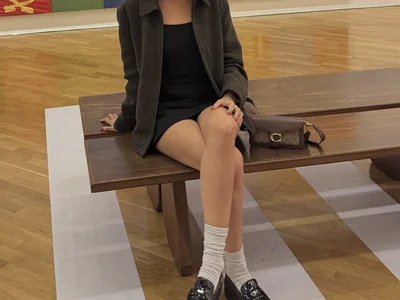 Ninabueno - Girl 