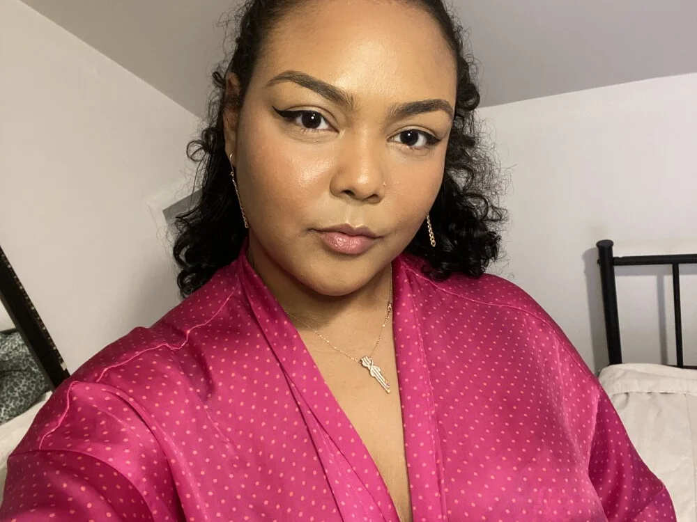 Kat_9021ho's Offline XXX Chat