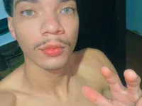 Novinhoquente011's webcam live show