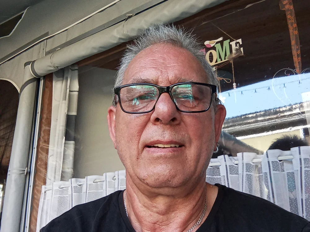 Offline XXX chat modela andy-1961