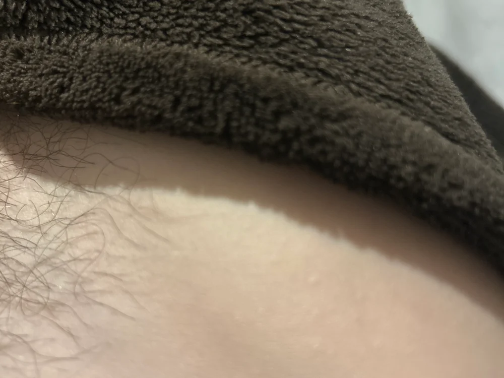 Pierre793939 離線 XXX 聊天