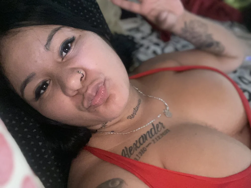 Gloria0807's Offline XXX Chat