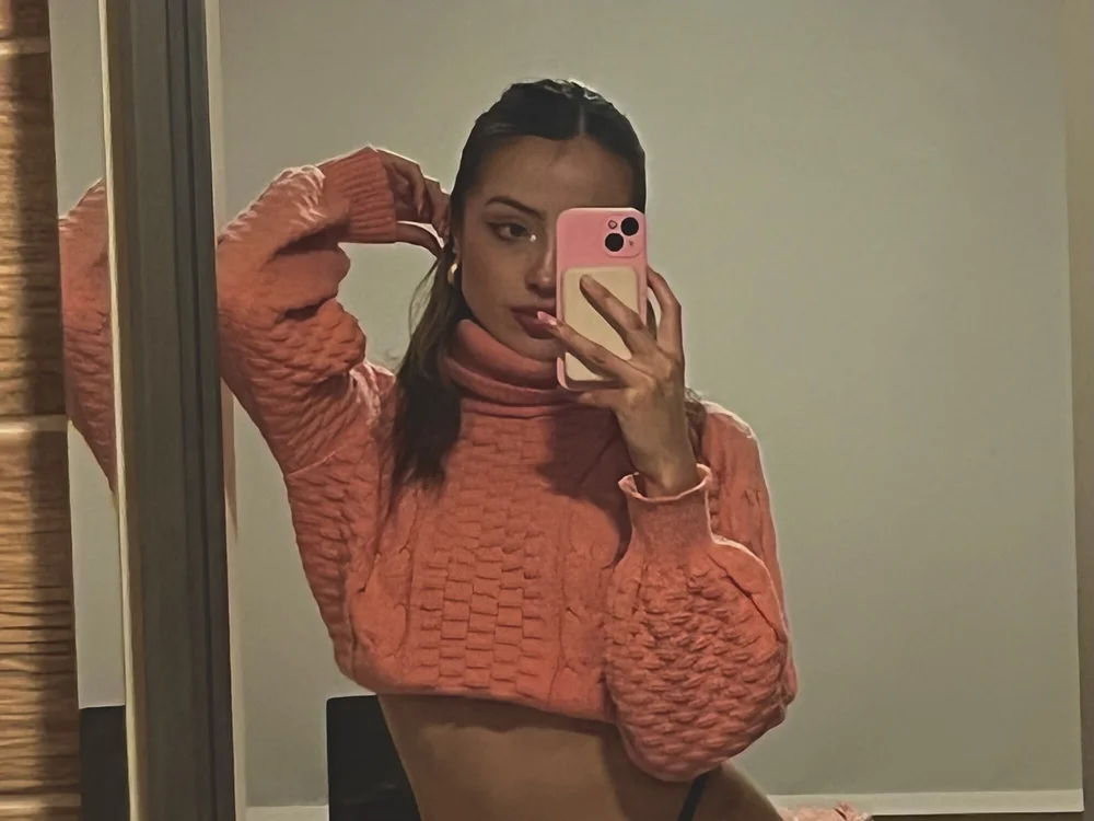 livmonroe's Offline XXX Chat