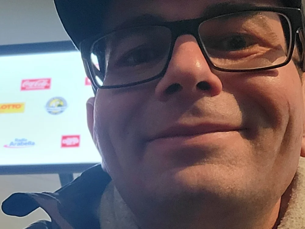 old_guy_want_try's Offline XXX Chat