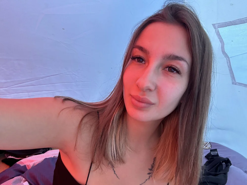 Moon_berry's Offline Chat Room