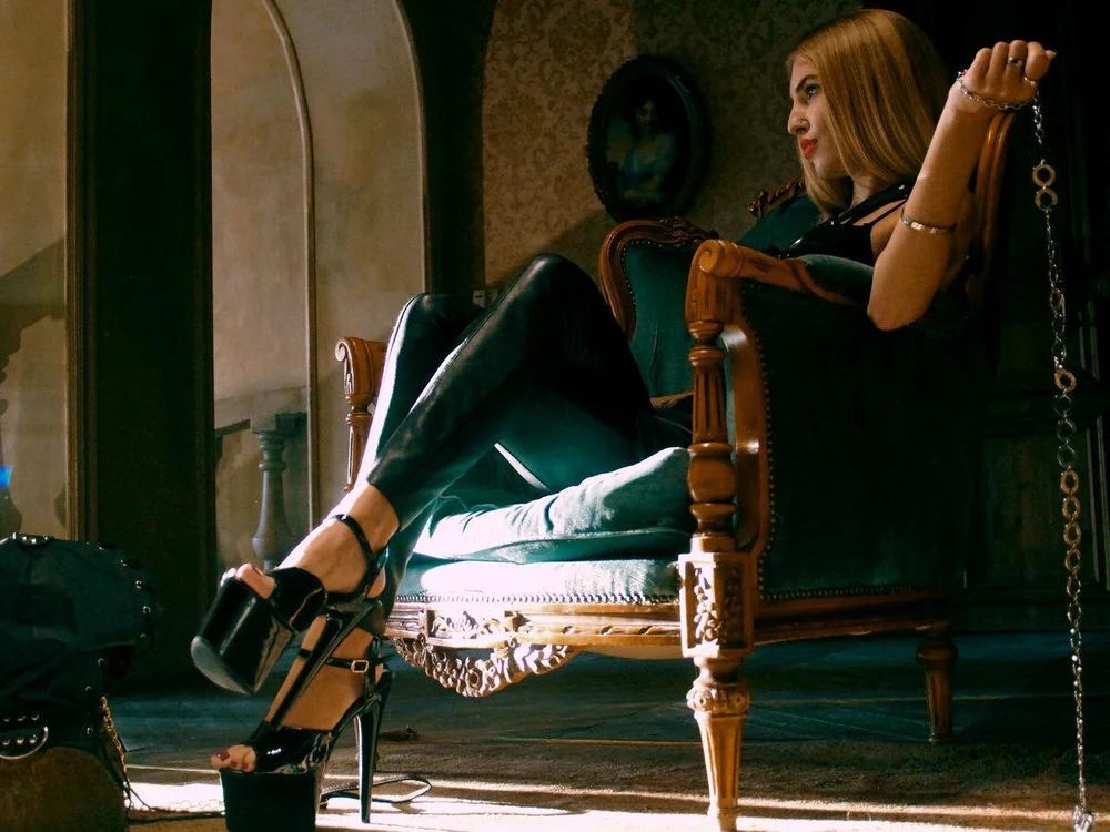 แชท XXX ออฟไลน์ของ Mistress__Alice_