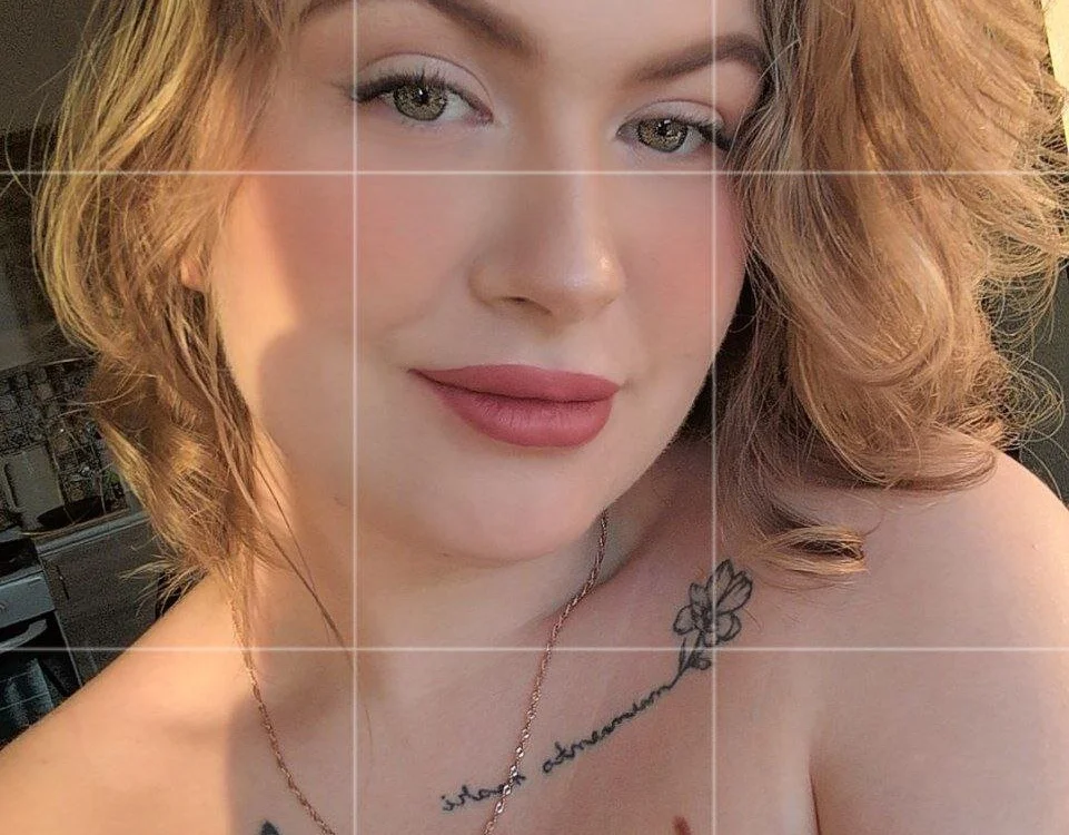 Angela_Wallace Offline Chatraum