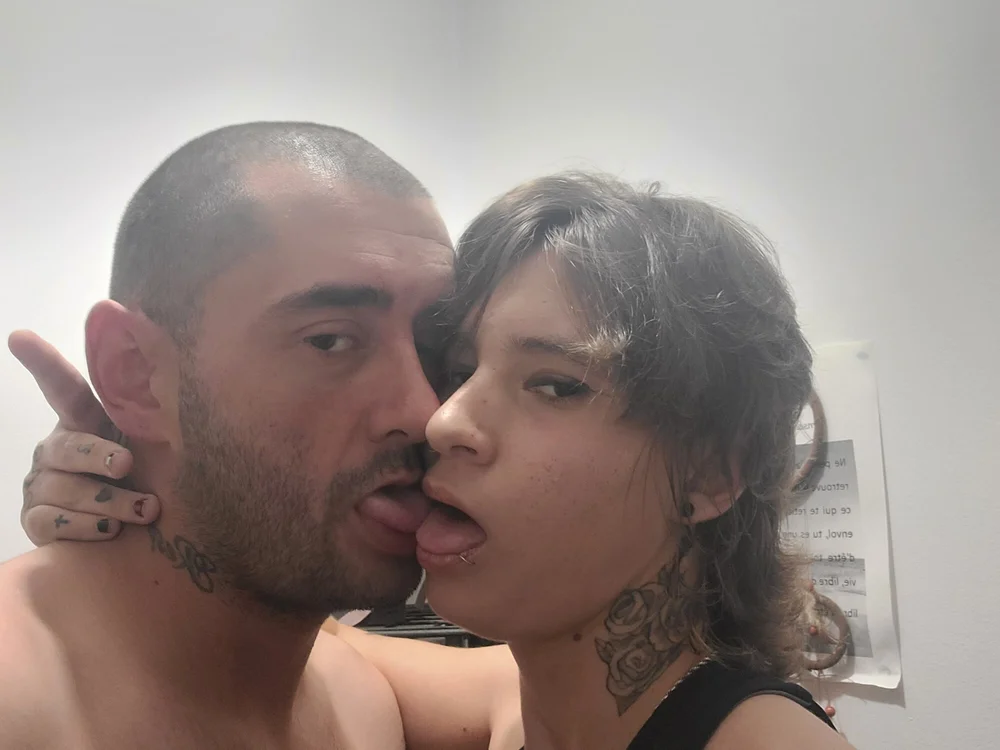 lessoumie's Offline XXX Chat