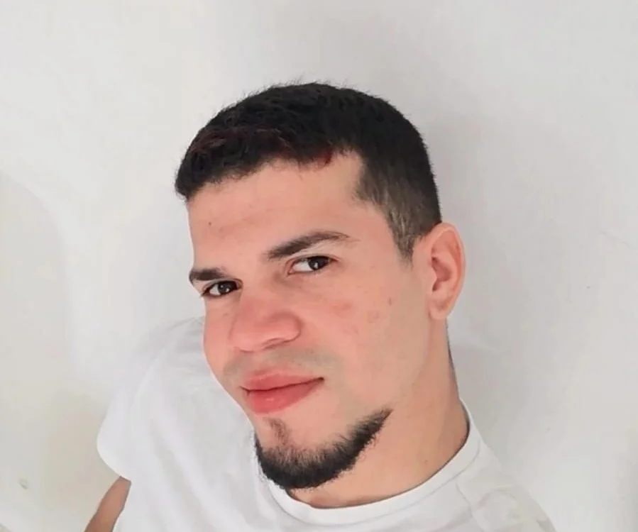 alex_luxu's Offline XXX Chat
