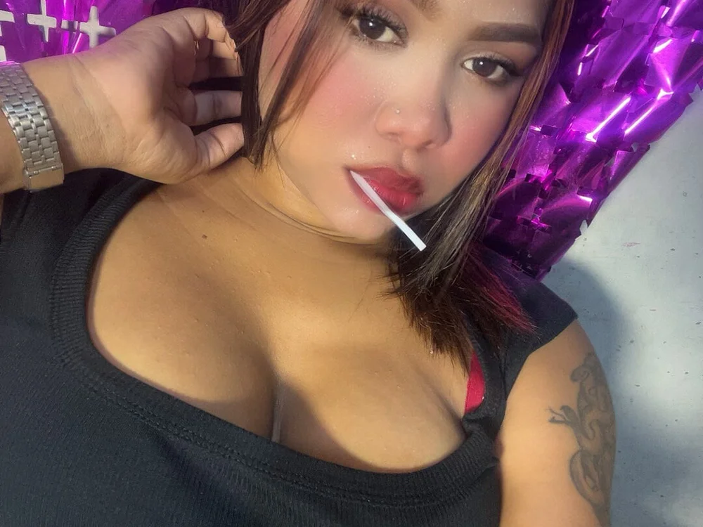 Kenniadotty12's Offline XXX Chat