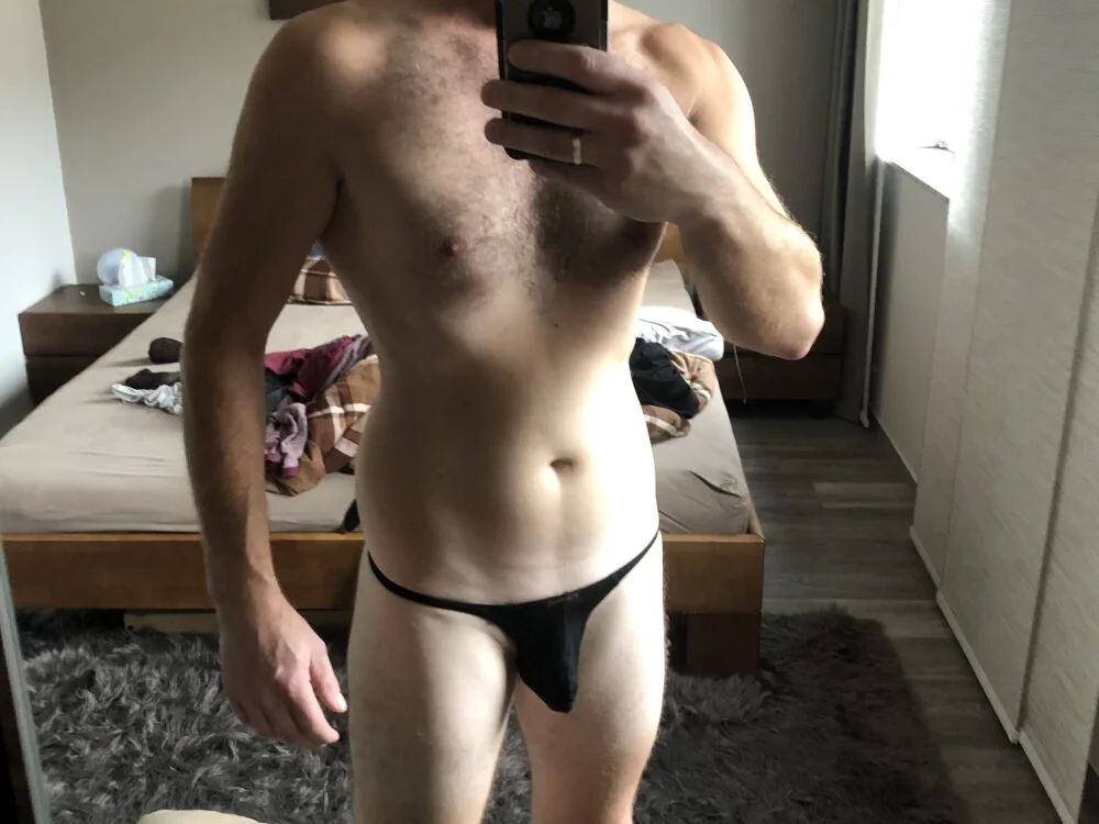 8rabe8 Offline XXX-Chat