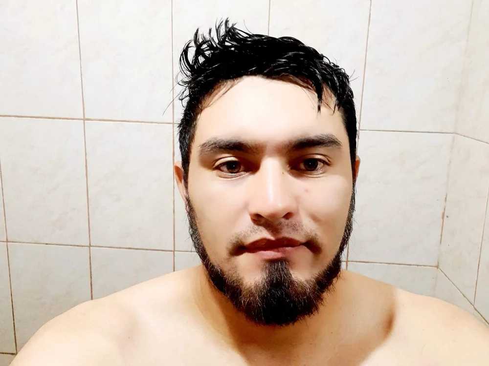 secrechavez's Offline Chat Room