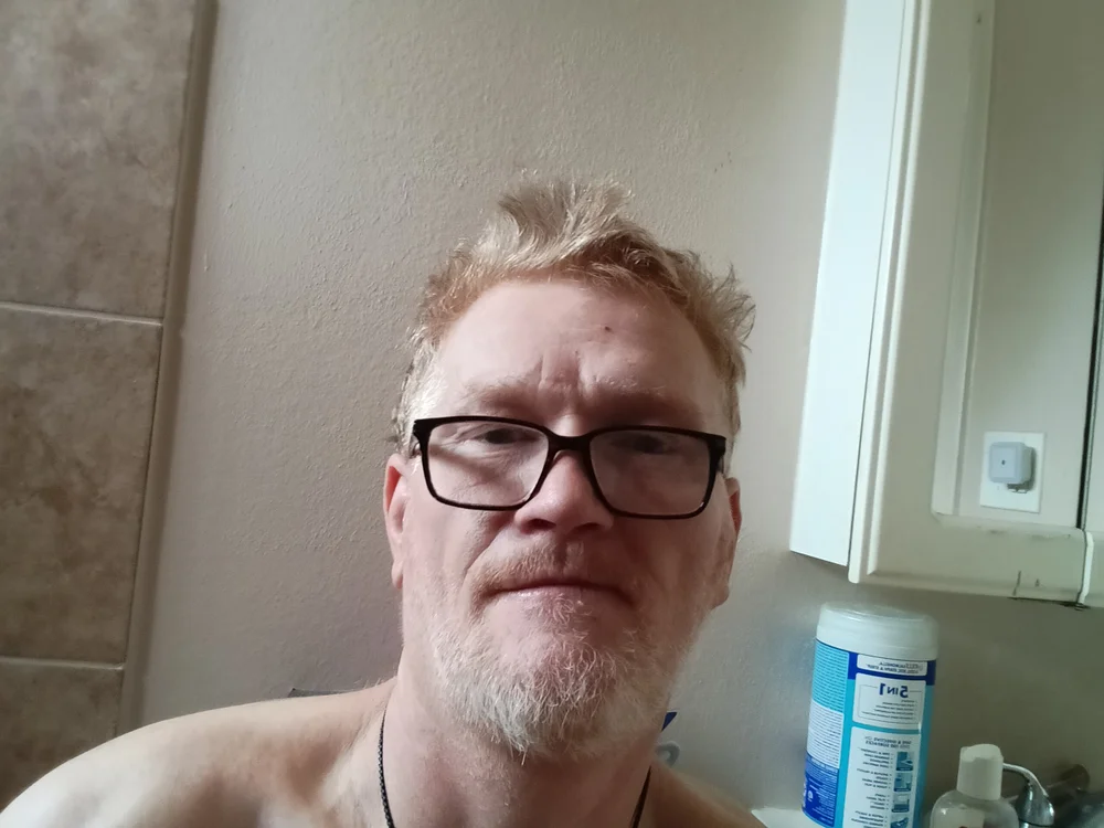 papaJon1974's Offline XXX Chat