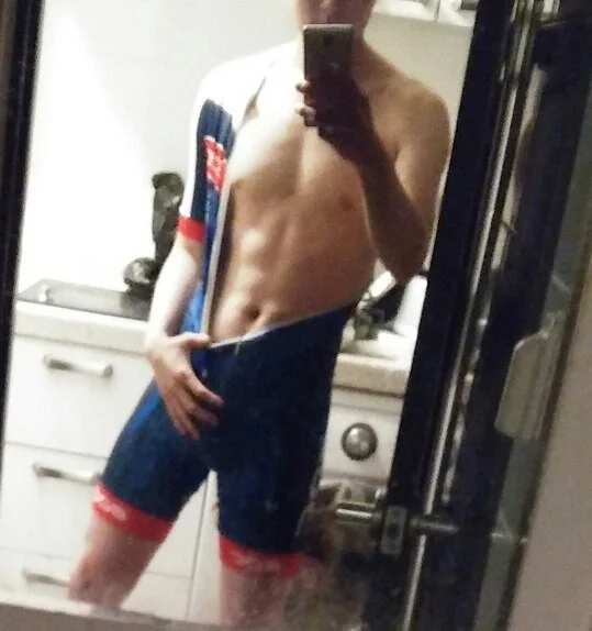 inline_suit Chat XXX offline