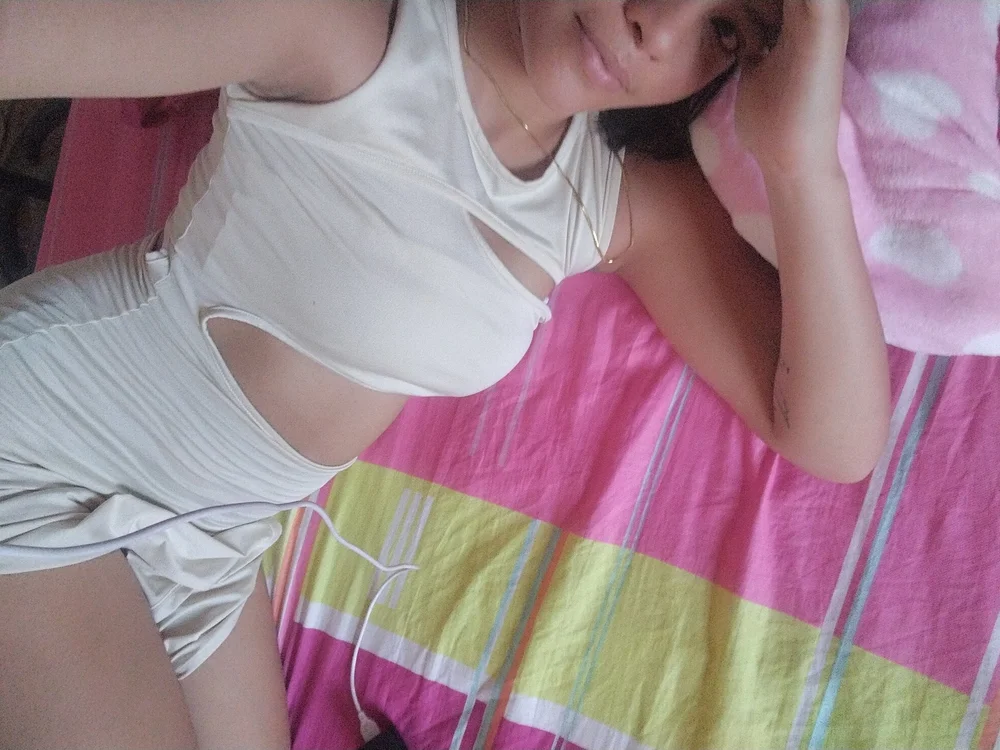 Diosa_Roses offline chatrum