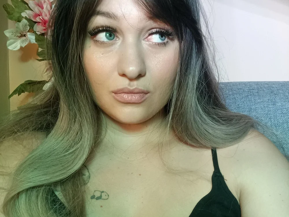 AliceCharming's Offline Chat Room