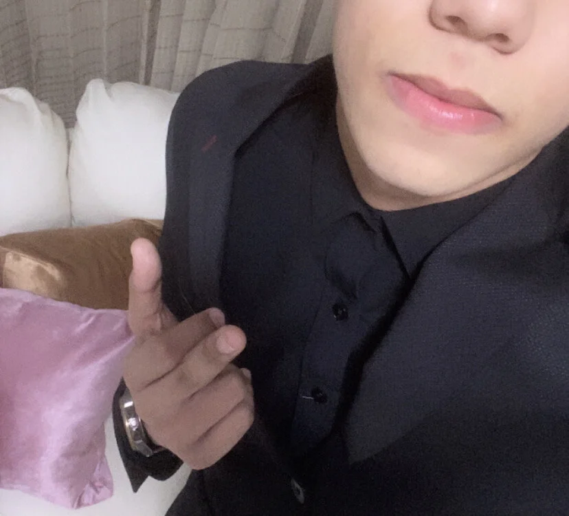 emanuelito_01 Offline XXX Chat