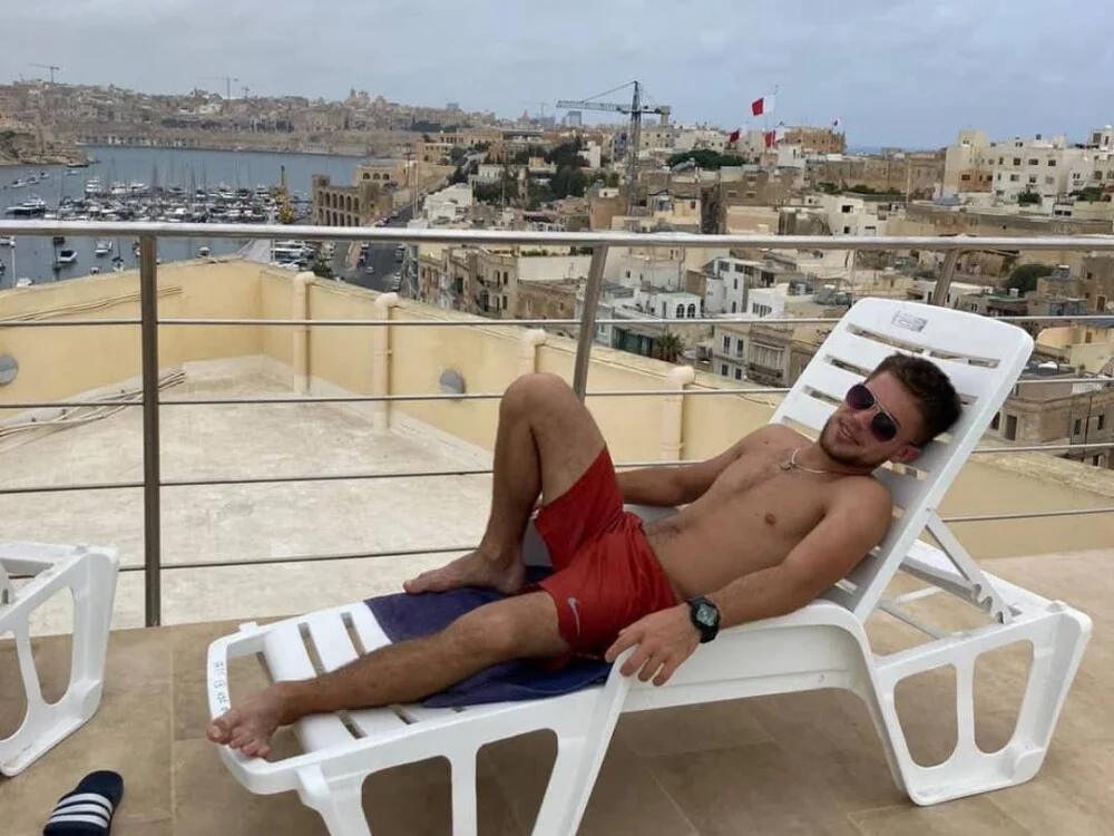 Bosik23 Offline XXX Chat