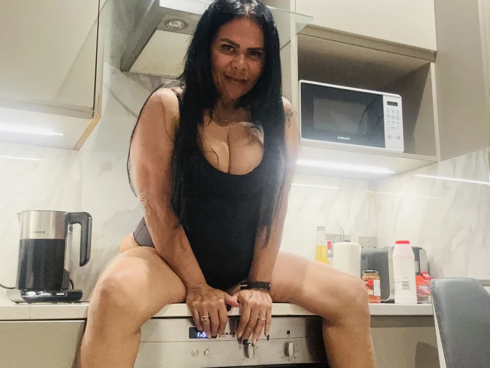 ห้องแชทออฟไลน์ของ MILFMEL2025