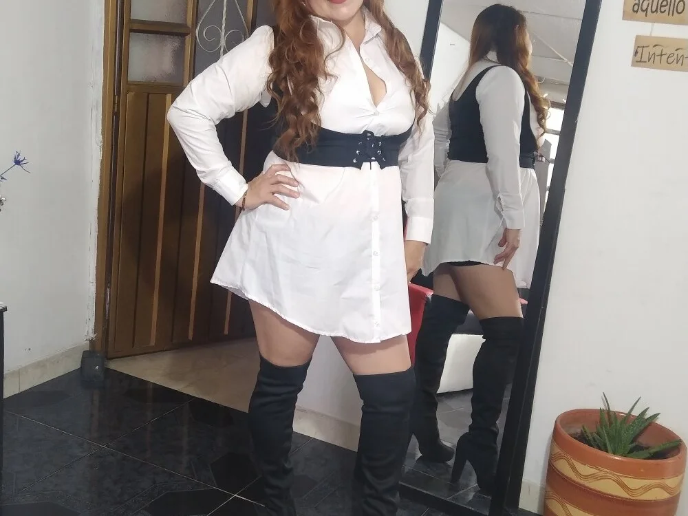 Anny16's Offline XXX Chat