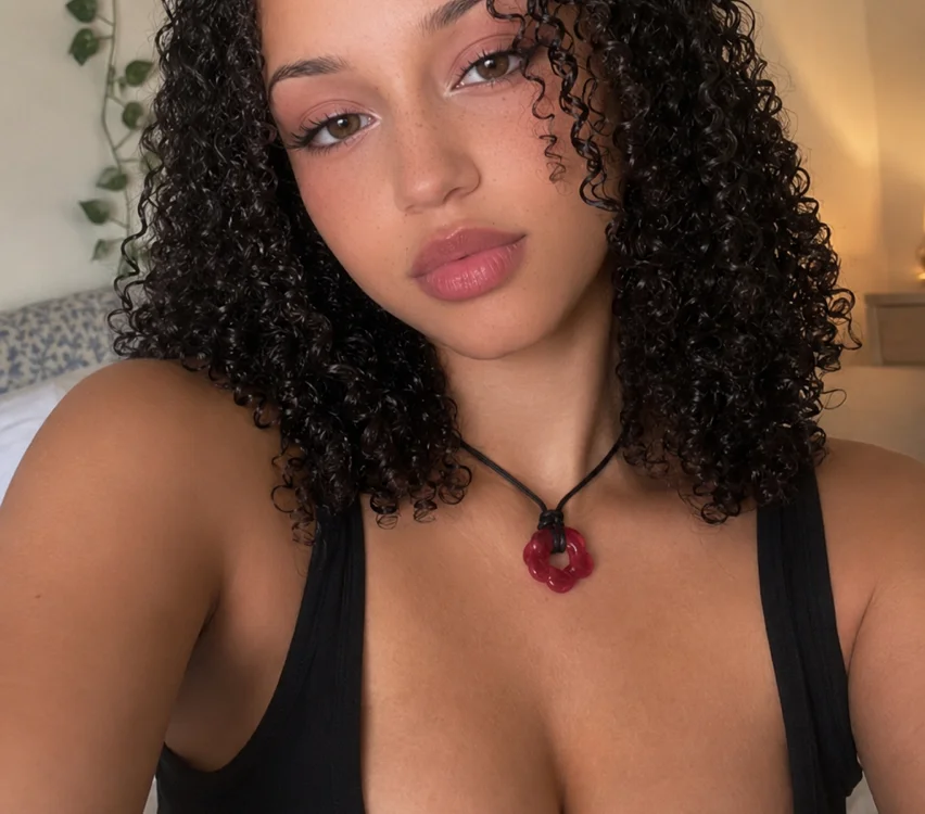 Elisabelle Chat XXX Ngoại tuyến