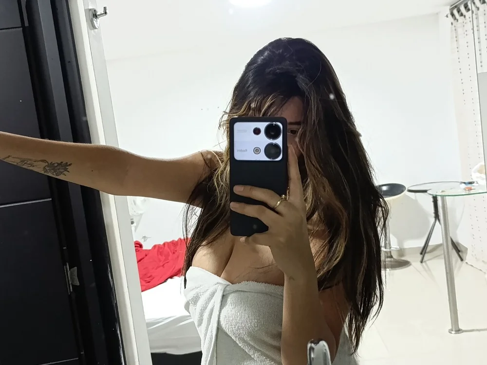 ANAHISOFIA's Offline XXX Chat