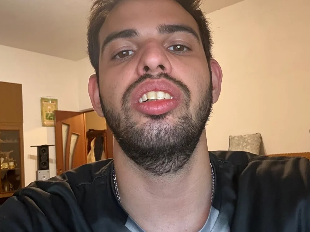 _Djonson_'s Offline XXX Chat