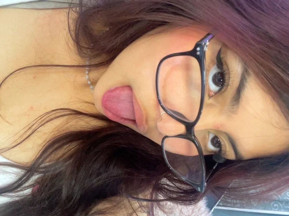 Ivy_Wolf_'s Offline Chat Room