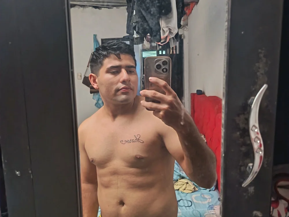 papi_semental Offline XXX Chat
