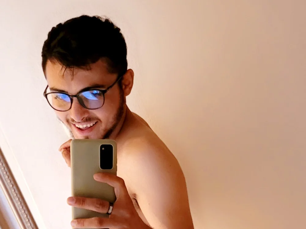 Ovidiu660's Offline Chat Room