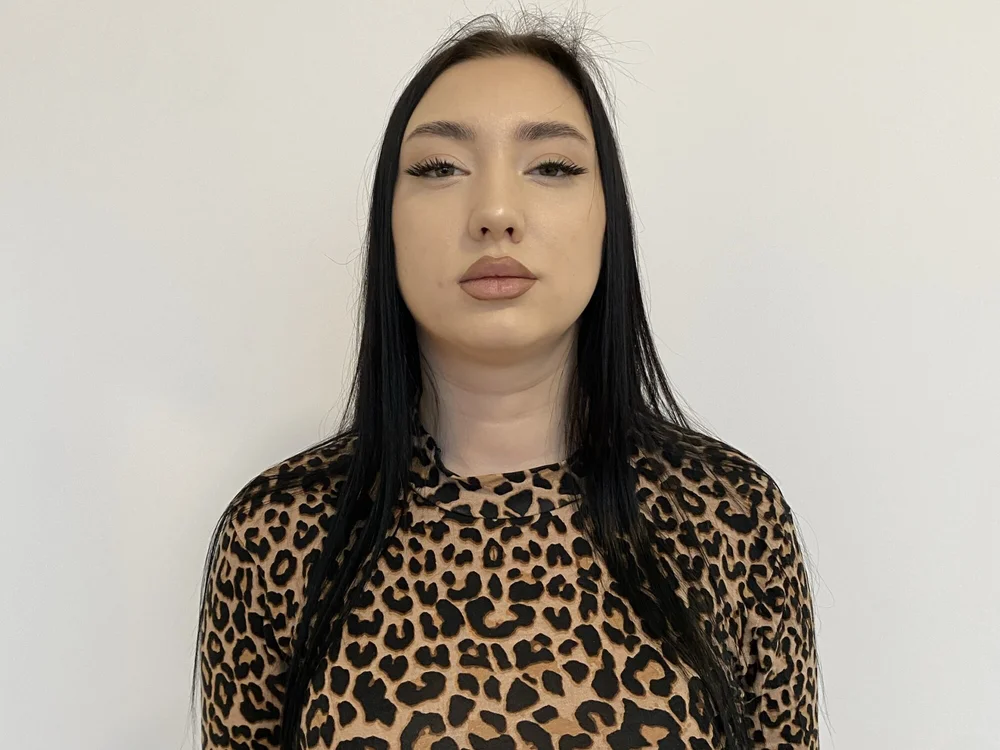 DaynaRazor's Offline Chat Room