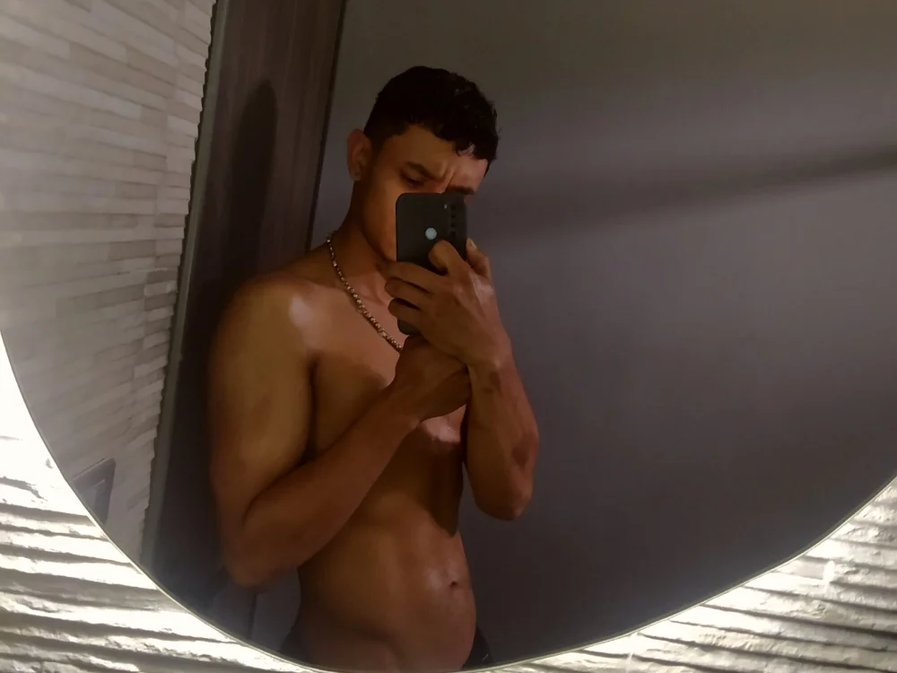 ThomasAcosta's Offline Chat Room