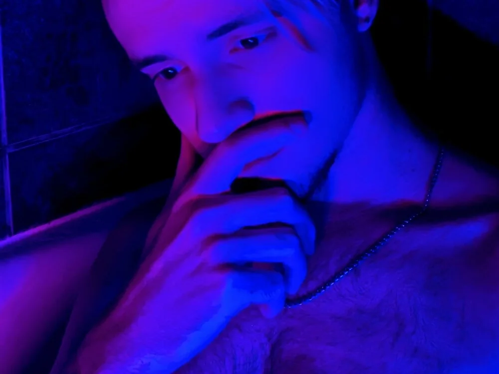 Joel-Pataki offline XXX-chatje