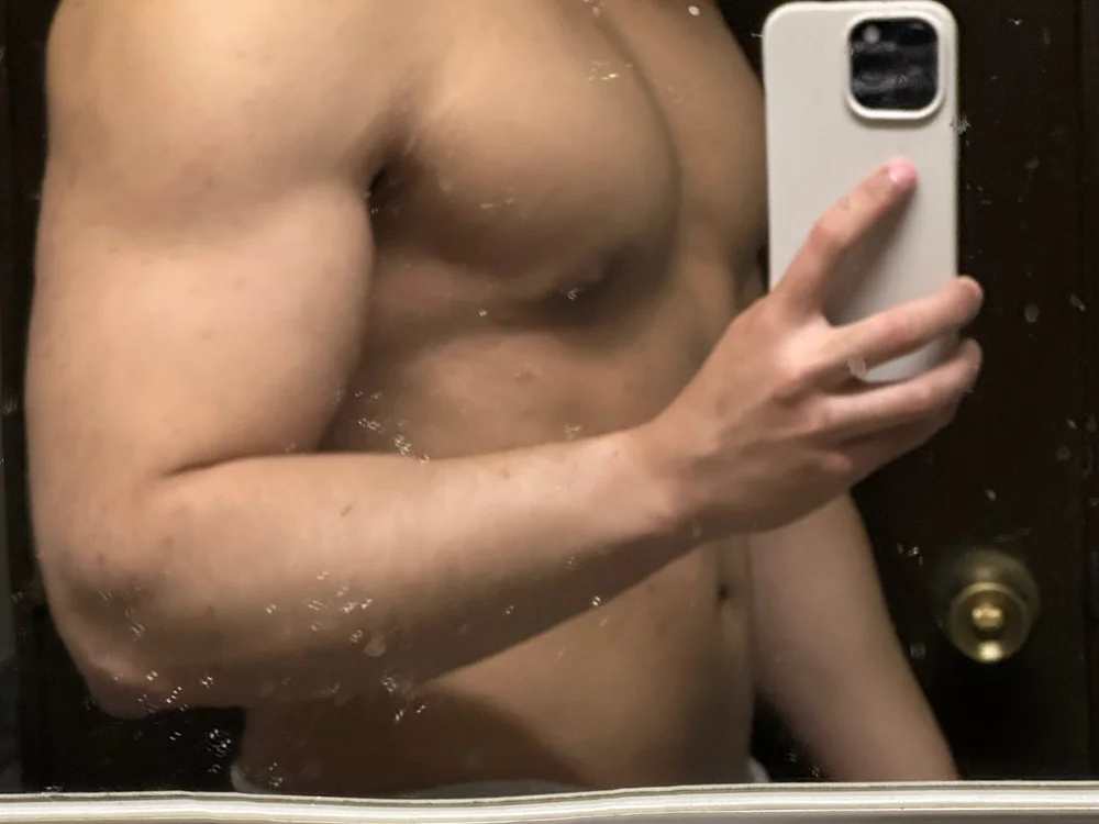 Chatroom XXX hors ligne de MuscleBottom21