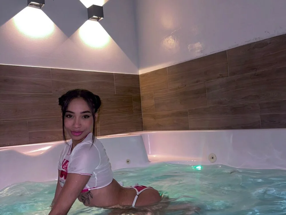 Ania_rose offline XXX-chat