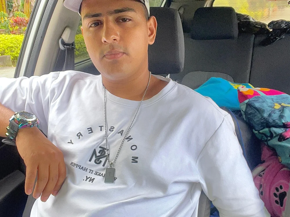 ArleySexo's Offline XXX Chat