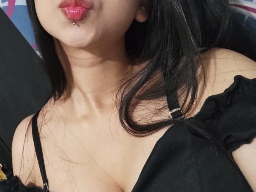 Gothkittico অফলাইন XXX চ্যাট