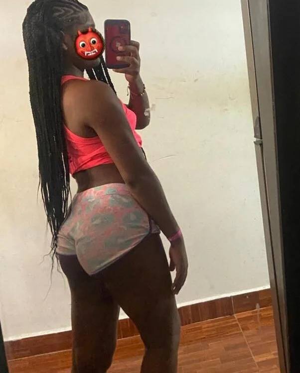 kitty_ebonnyx Offline XXX-Chat