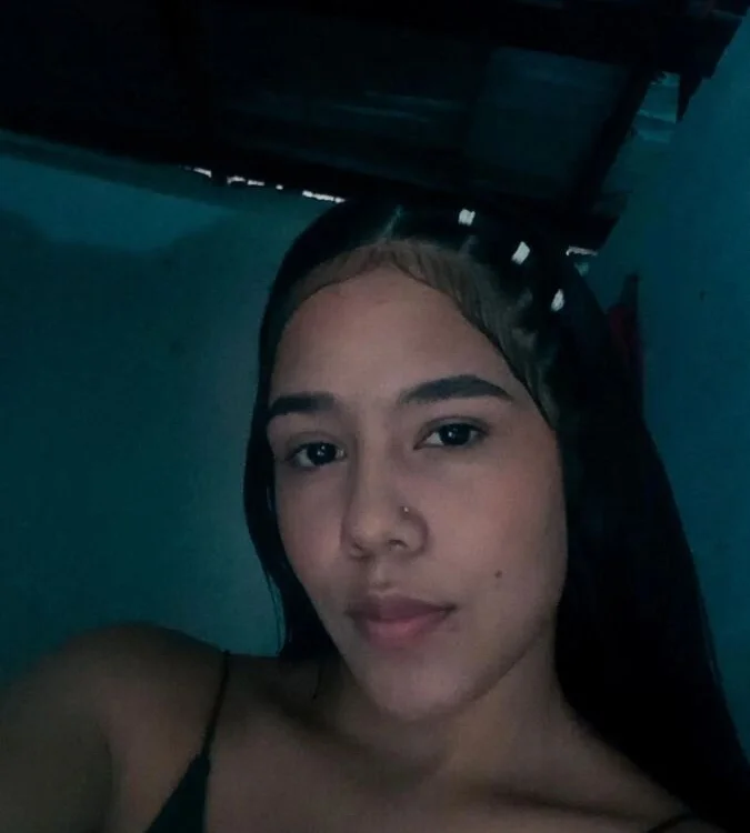 nicol_sofiaa's Offline Chat Room