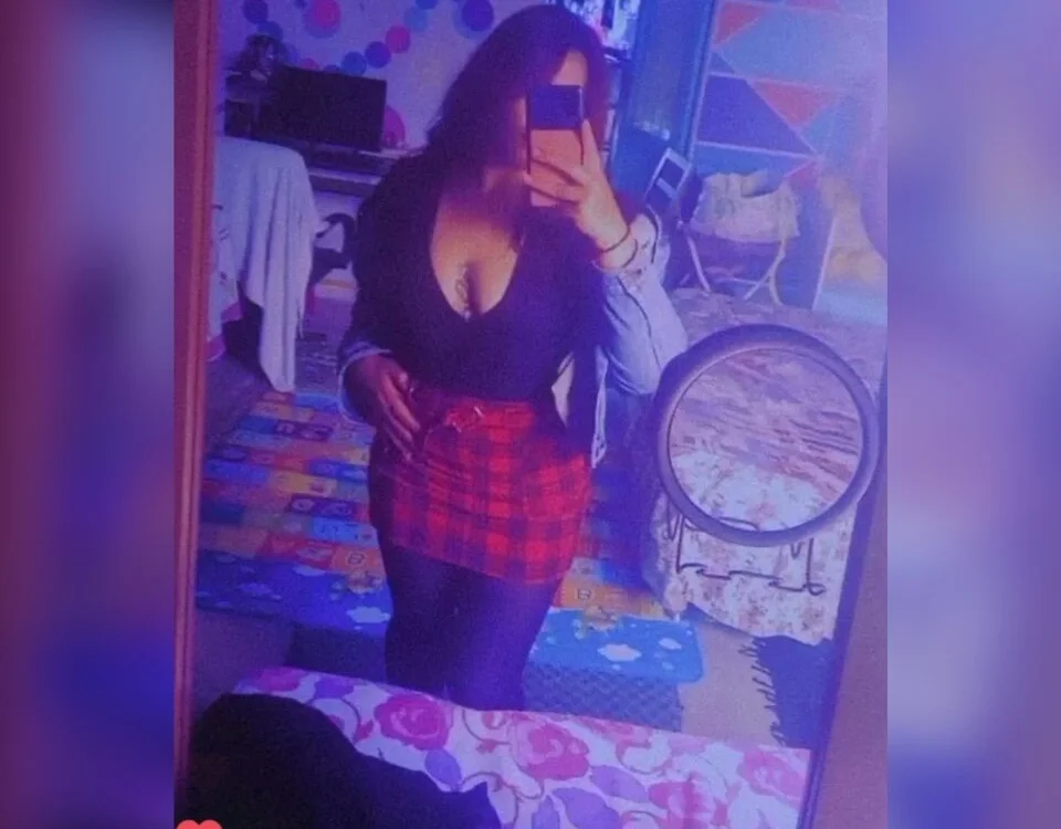 Iamdementedgirl: офлайн-секс-чат