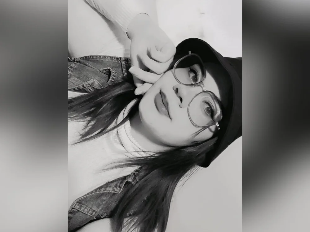 shara_foxx's Offline XXX Chat