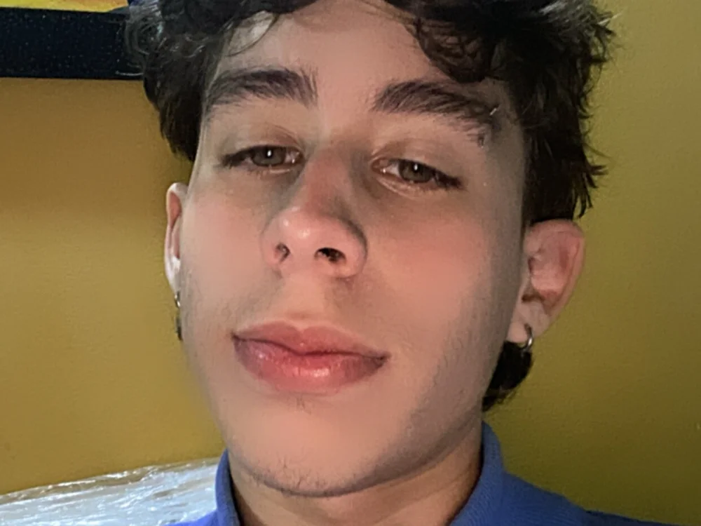 Adrian_420x offline chatrum