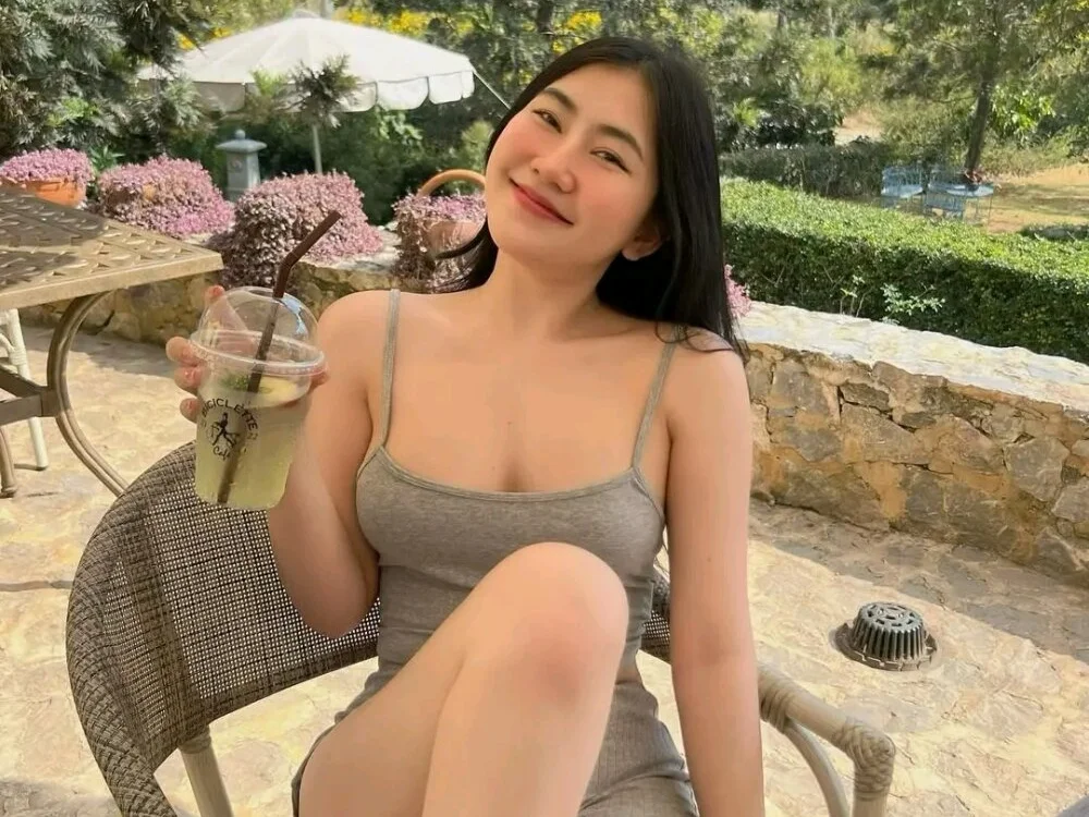 Squirt_lisa12 Chat XXX offline