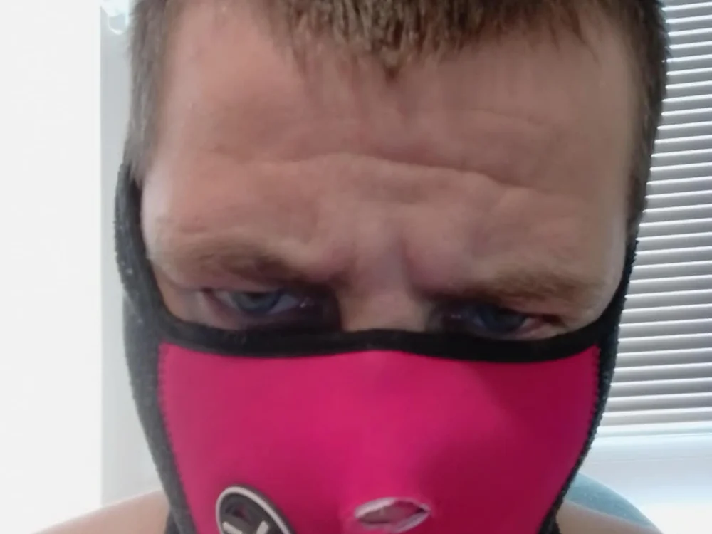 hardstephen69's Offline Chat Room