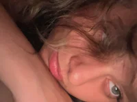 LittleCheerry69 élő XXX-chatje