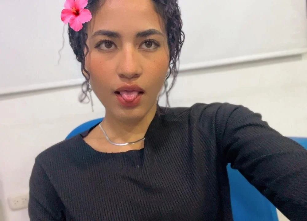 Sofia_portman cam model