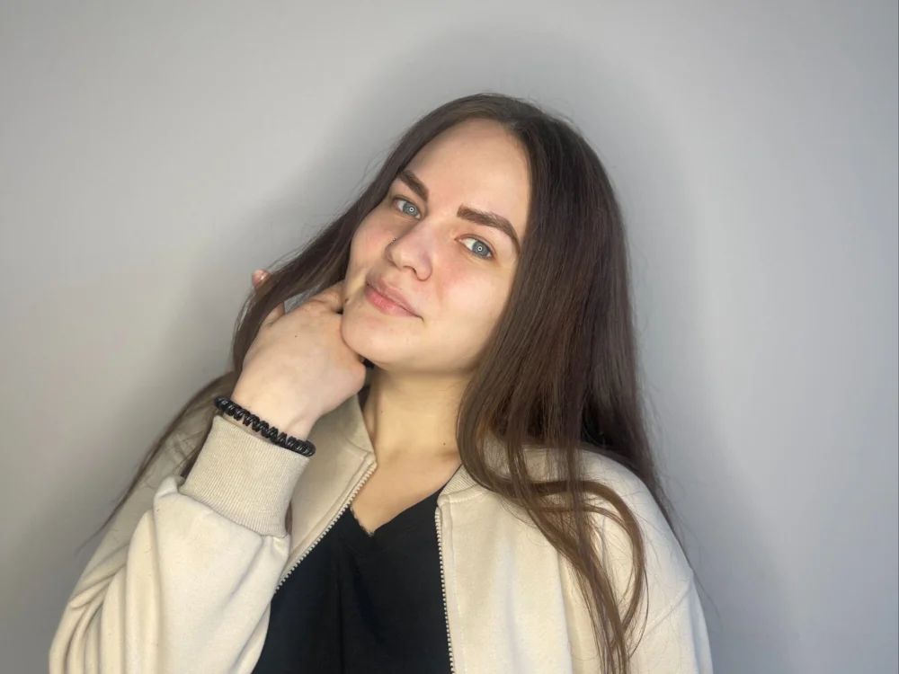 ElvaCollinge's Offline Chat Room