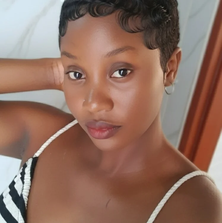 Naughtybadgal Adlı Modelin Çevrimdışı XXX Sohbeti