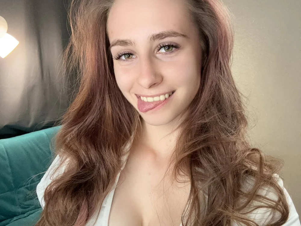 KassandraGerten Chat XXX live